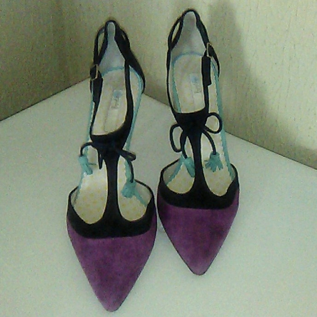 Boden Alice T Strap Heels